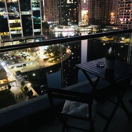 Luxury Modern Studio In Jlt With Amazing View & Rooftop Pool - Sleeps 3 Дубай Экстерьер фото