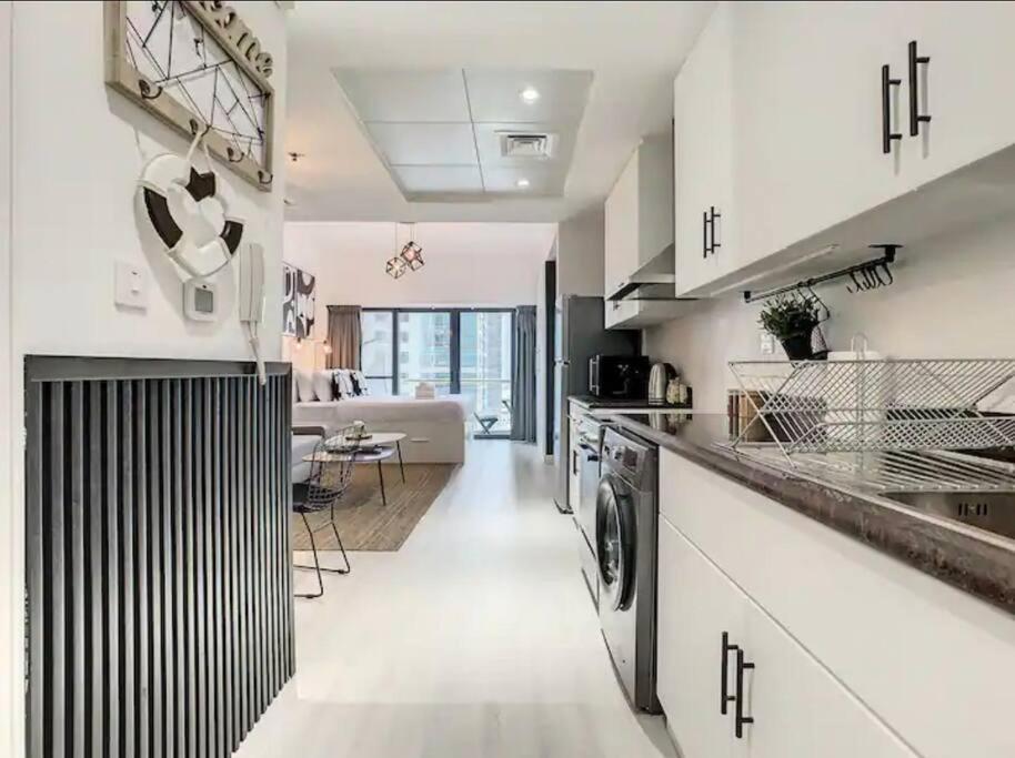 Luxury Modern Studio In Jlt With Amazing View & Rooftop Pool - Sleeps 3 Дубай Экстерьер фото