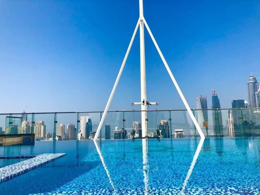 Luxury Modern Studio In Jlt With Amazing View & Rooftop Pool - Sleeps 3 Дубай Экстерьер фото